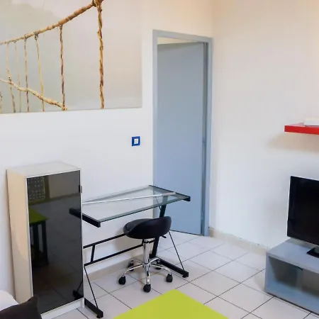 Holiday home Hameau Des Tamarins-1 By Interhome Le Barcares